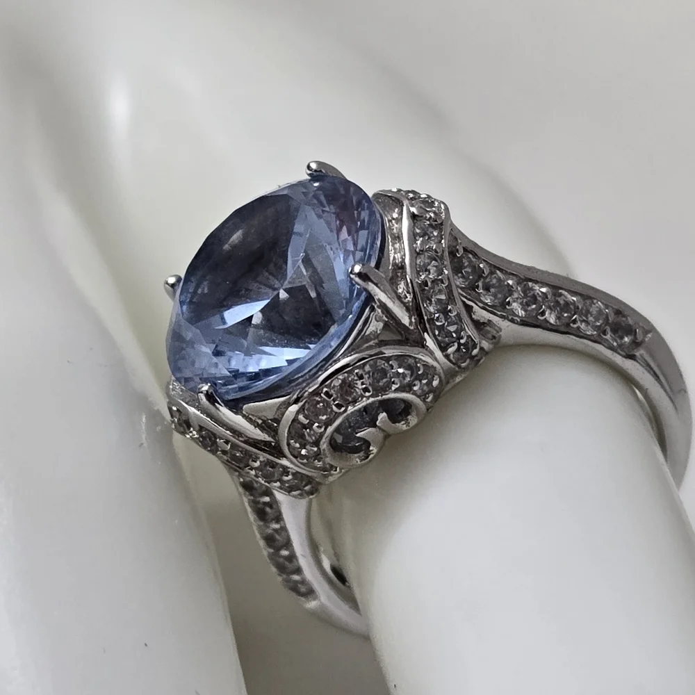 Elegant Sterling Silver 925 and Blue Topaz Gemstone Ring